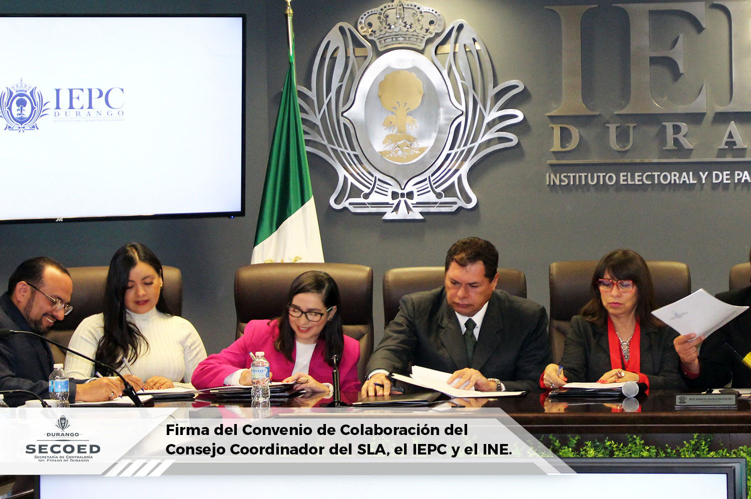 Firma del convenio de colaboración del Consejo Coordinador del SLA, el IEPC y el INE